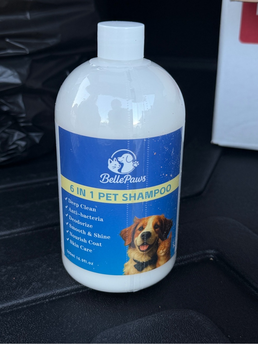 BellePaws 6-in-1 Pet Shampoo - Blue
